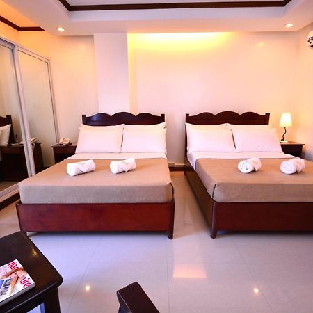 Ipil Suites Puerto Princesa Esterno foto