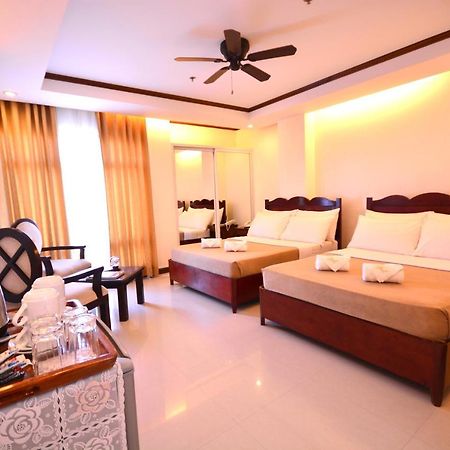 Ipil Suites Puerto Princesa Esterno foto