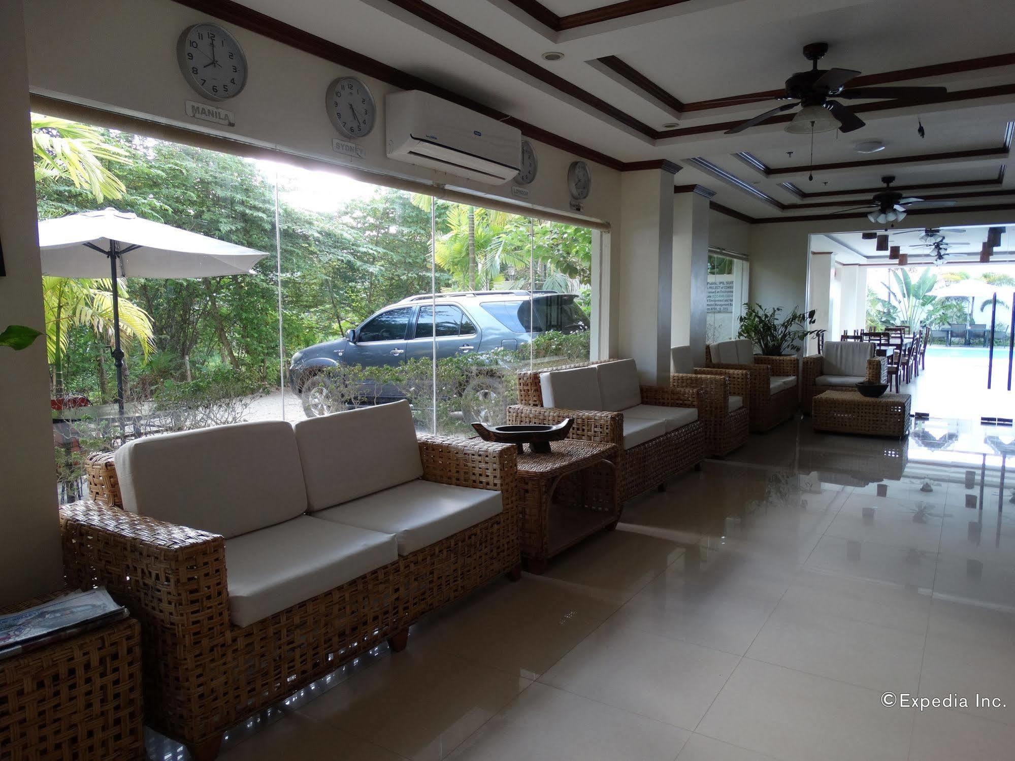 Ipil Suites Puerto Princesa Esterno foto