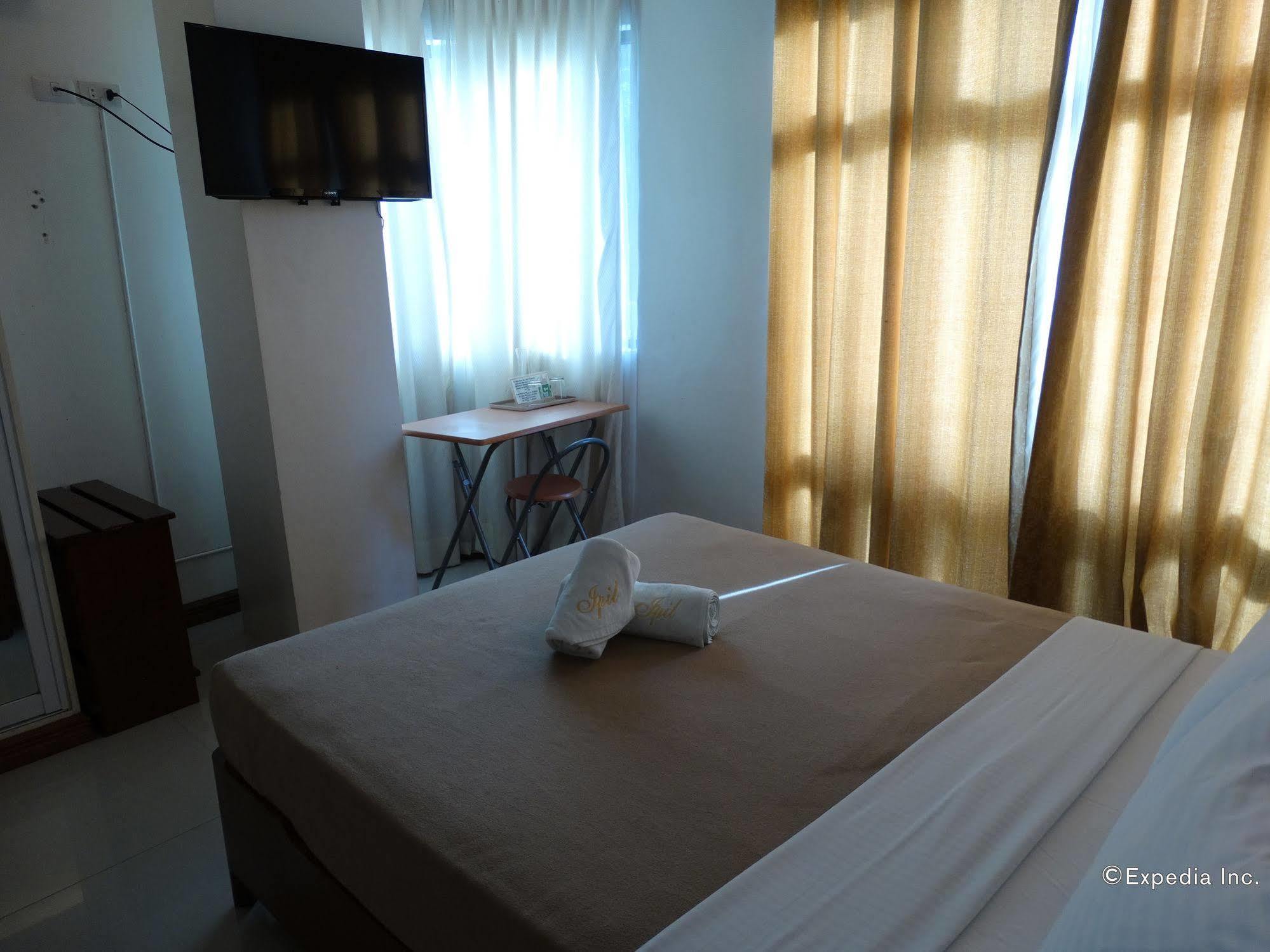 Ipil Suites Puerto Princesa Esterno foto