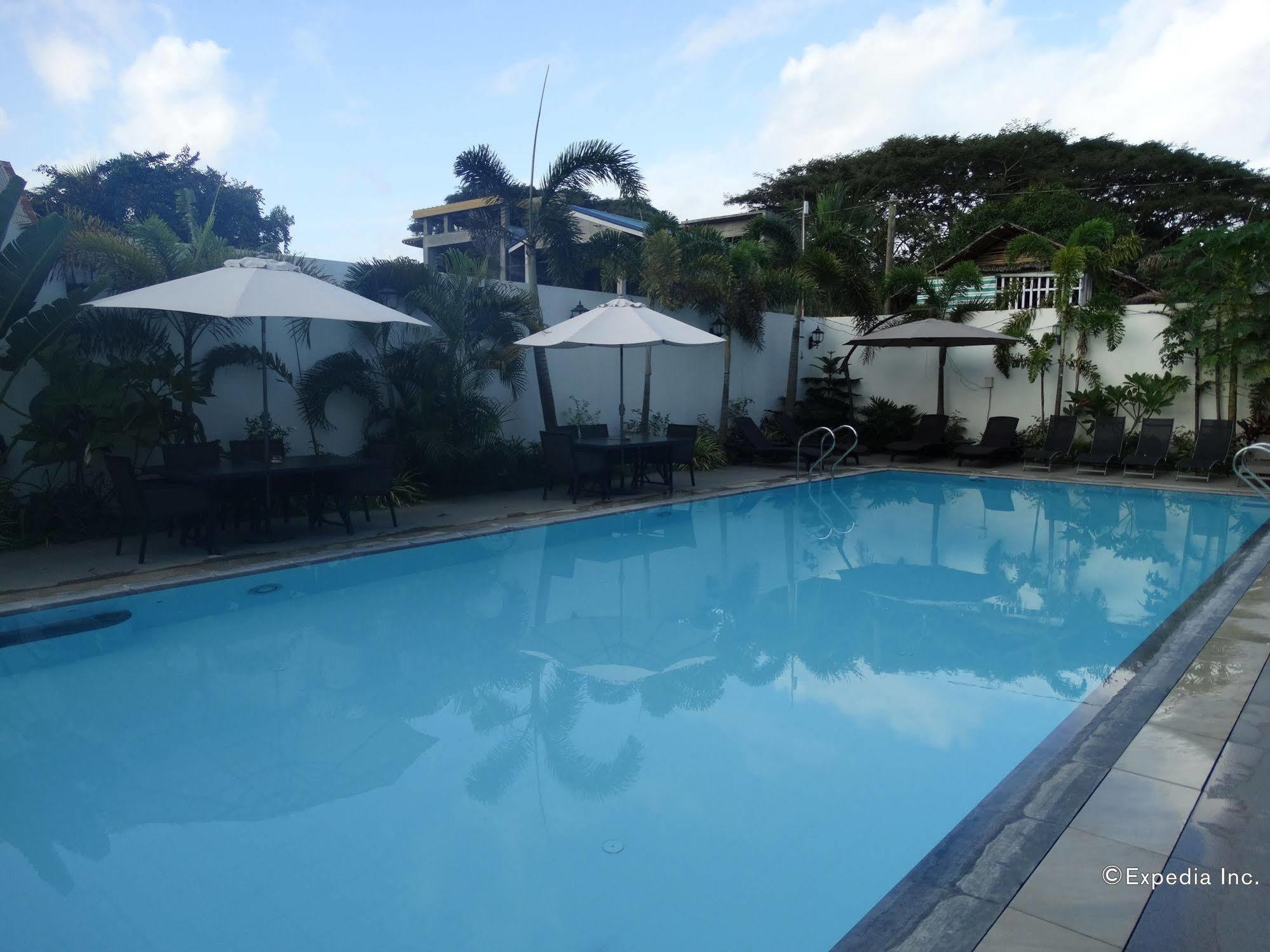 Ipil Suites Puerto Princesa Esterno foto