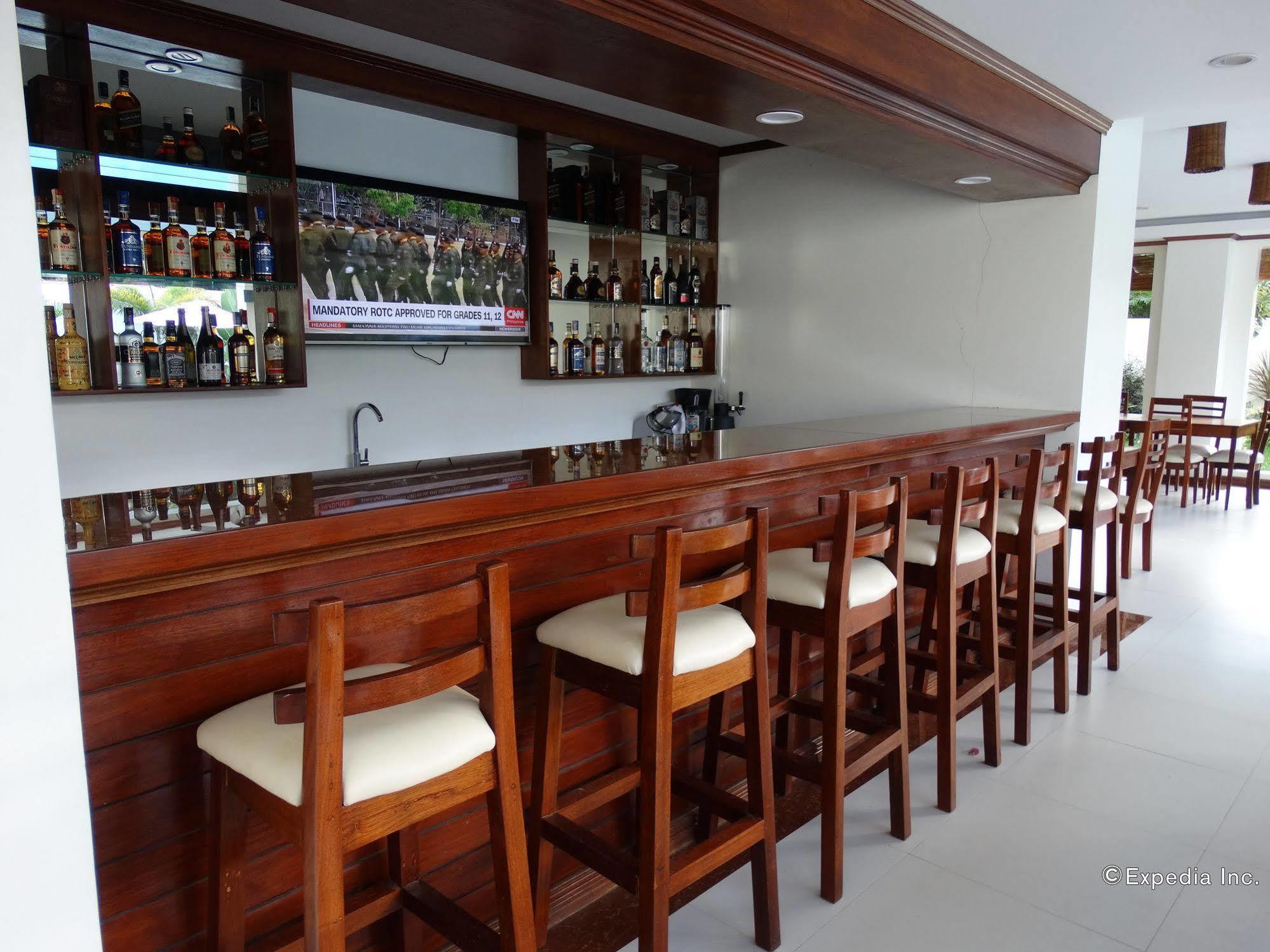 Ipil Suites Puerto Princesa Esterno foto
