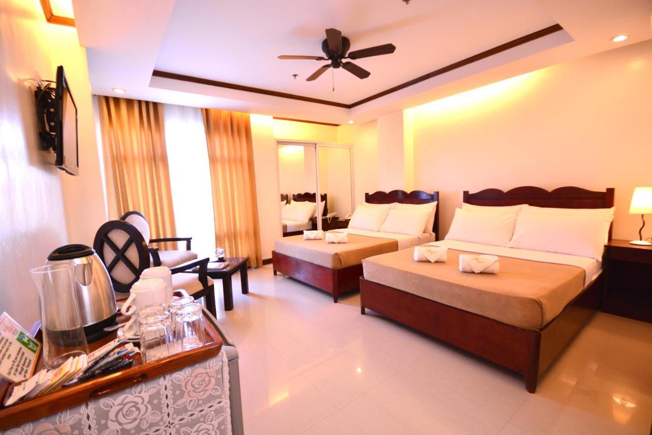 Ipil Suites Puerto Princesa Esterno foto