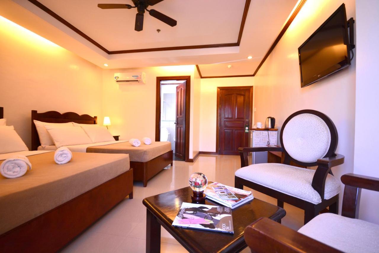 Ipil Suites Puerto Princesa Esterno foto