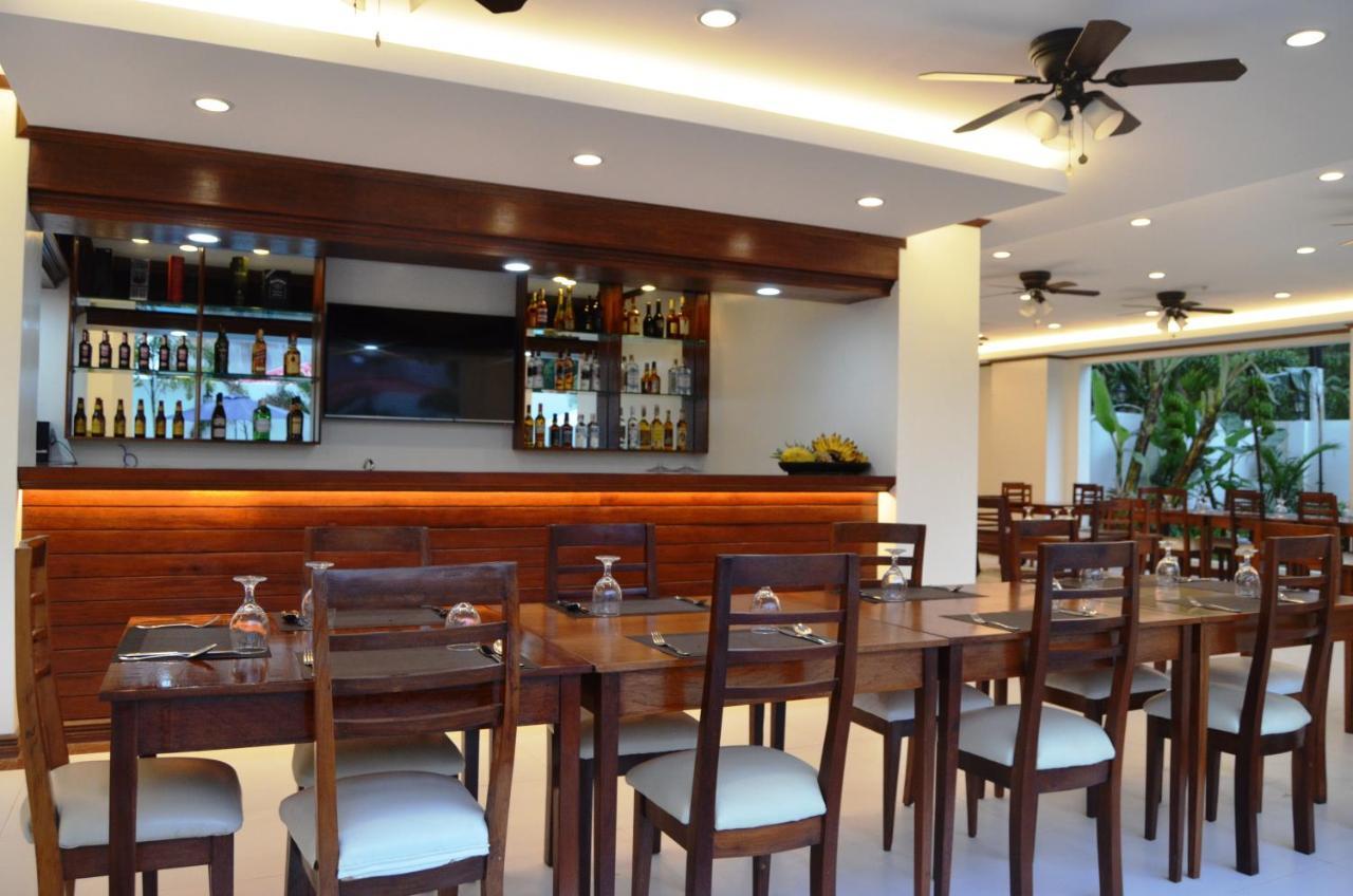 Ipil Suites Puerto Princesa Esterno foto