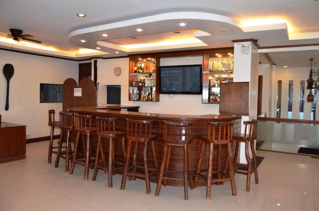 Ipil Suites Puerto Princesa Esterno foto