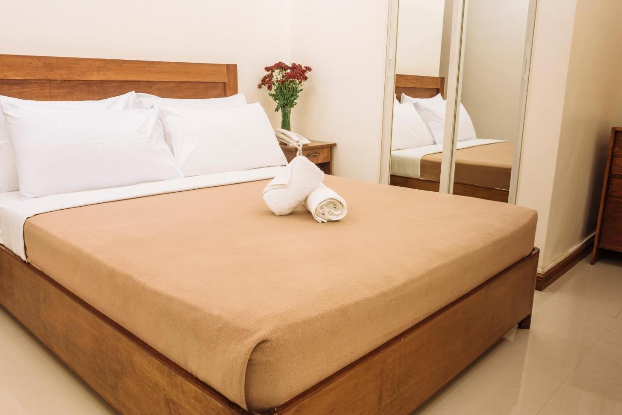 Ipil Suites Puerto Princesa Esterno foto